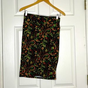 LulaRoe Cassie black/red/yellow/green women’s skirt